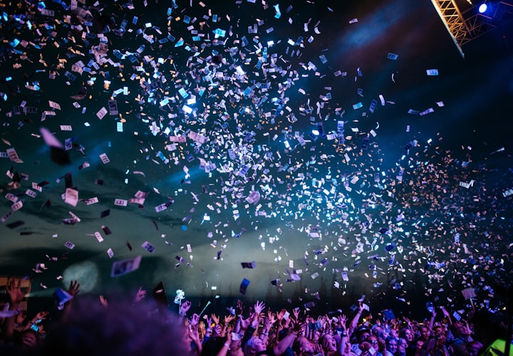 Confettis lors d'une soirée festive